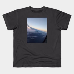 Airplane wing view Kids T-Shirt